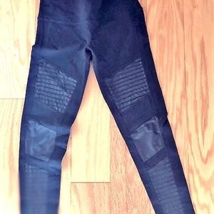 Alo high-waist Moto legging in black